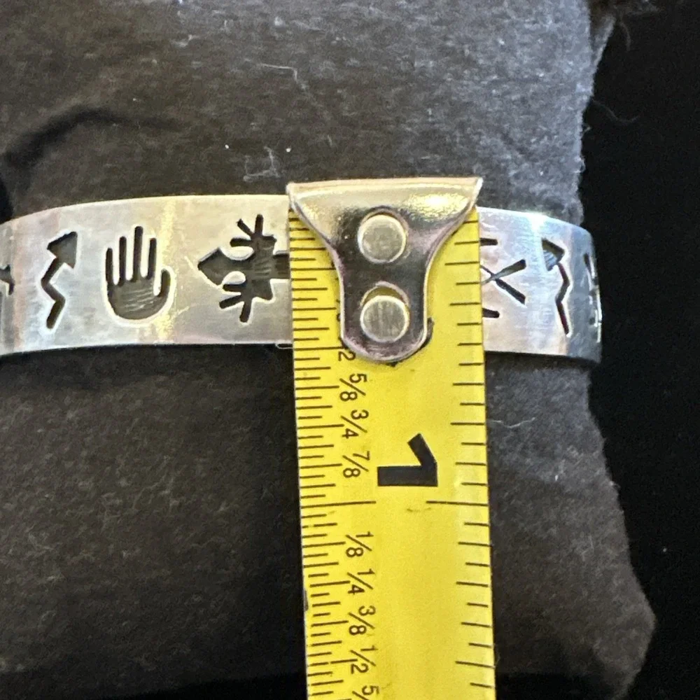 Sterling‎ Silver Cuff Bracelet Signed GM Gerald Mitchell Navajo South Western